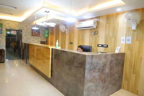 Apartamento M K Hotel And Restaurant