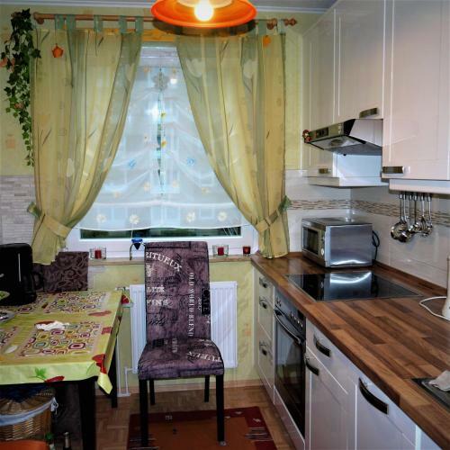 Bed & Breakfast Messe Zimmer In Geteilter Wohnung