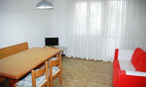 Two-bedroom Apartment In Residence By The Beach With Shared Pool