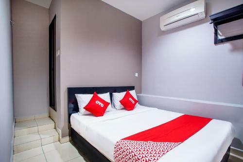 Oyo 44097 Avatarr Hotel