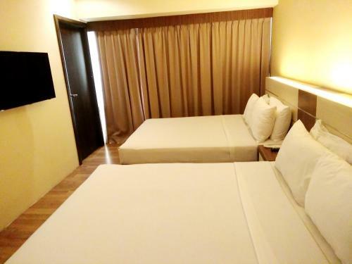 Seasons View Hotel