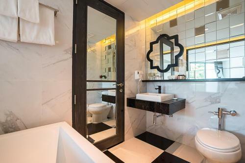 Hotel Mera Mare Pattaya - Sha Extra Plus