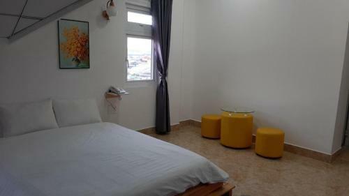 Hotel Kh�ch S?n H?ng Nguy�n