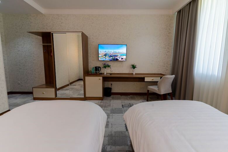Green Park Hotel