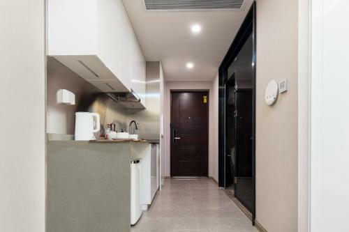 Locals Apartment House 04