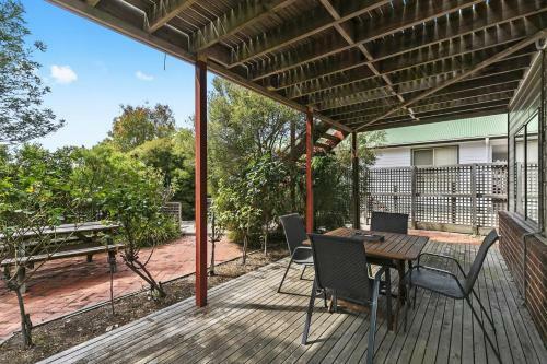 Seashell Family Getaway In Aireys