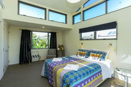 Napier Sea Views - Ahuriri Holiday House