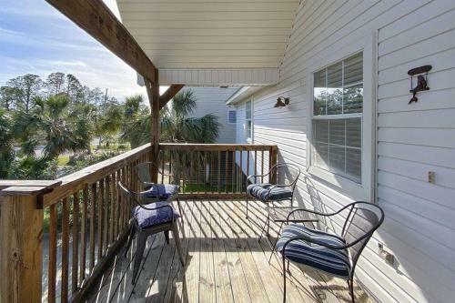 Spacious Private Bayfront & Pet Friendly 5bd/3ba + Bonus Loft