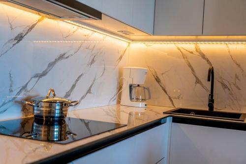 Golden Beach Residence - Deluxe Apartment