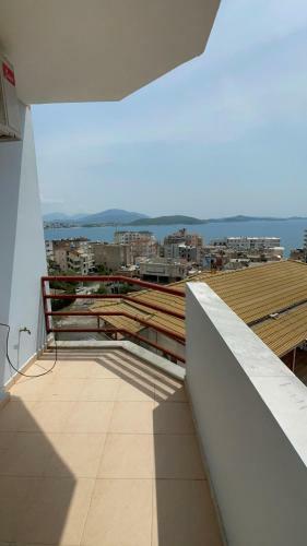 Seaview Two Bedroom Modern Apartment