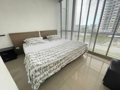 M302- Apartamento Amoblado En El Norte de La Ciudad