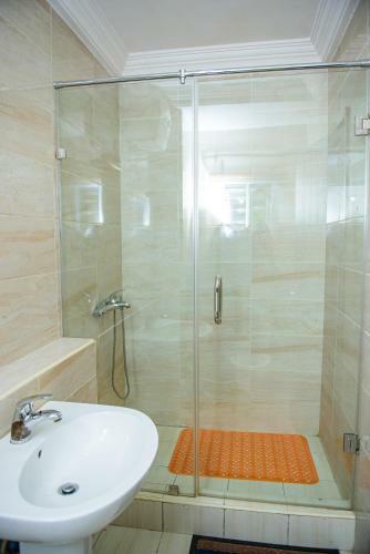 Apartamento 4 Bedroom Duplex-24hrs Electricity/wifi/security