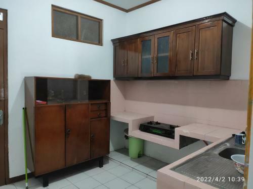 Kelana 2 Nice Homestay (5 Bed Rooms) Semarang
