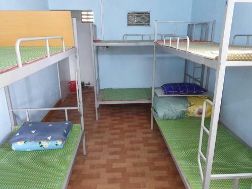 Nha Xanh Ha Long Homestays