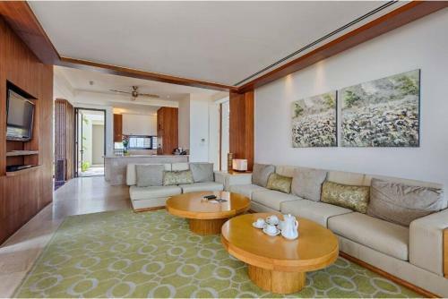 Hyatt Beachfront Villa Pool Best In Da Nang