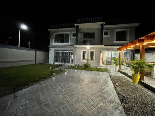 1-2-3 Villa/residencial