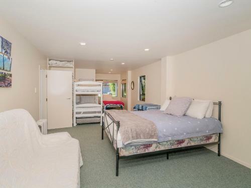 Patuwai Paradise - Whangamata Holiday Home