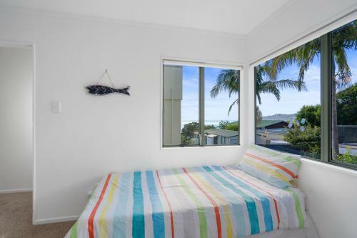 Sandy Beach House - Coopers Beach Holiday Home