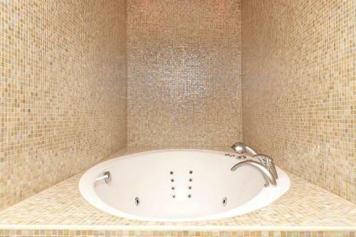 Apartamento Suur-sepa Residence