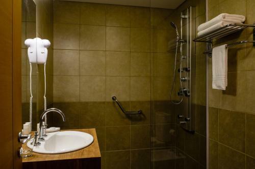 Hotel Bah�a Monta�a Resort