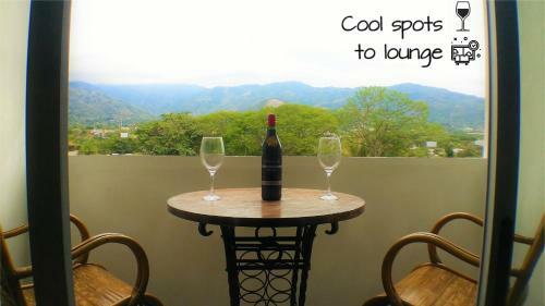 Santa Ana Modern Apartments With Ac, Great View & Location