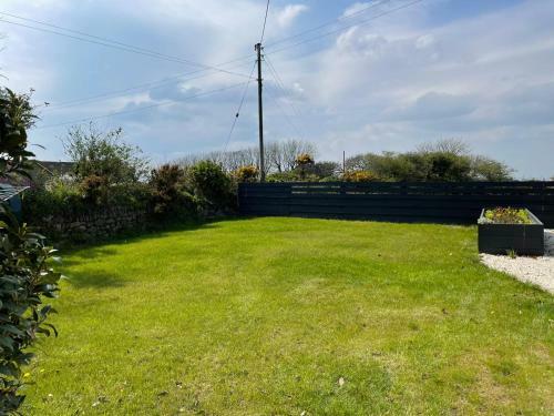 Charming 3 Bedroom Cottage - Praa Sands