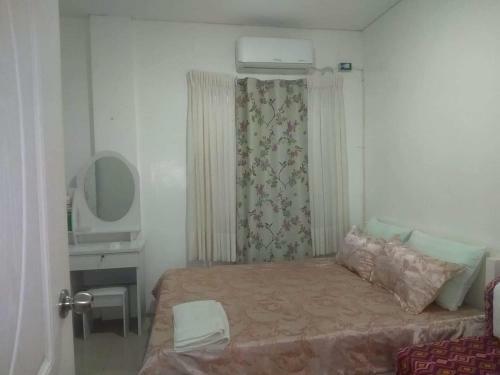 Bed & Breakfast Cozy Vacation House In Guimaras