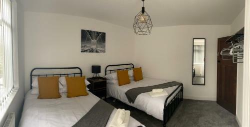 Bessie House*modern Refurb* Free Parking*racecourse*a1&m18