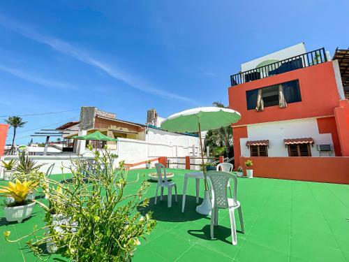 Hostal Ponta Negra Suites