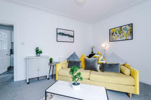 Akroyd House By Lavender Stays