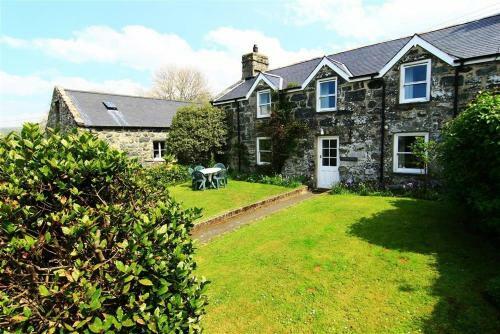 Former Farmhouse Nr Harlech 4043