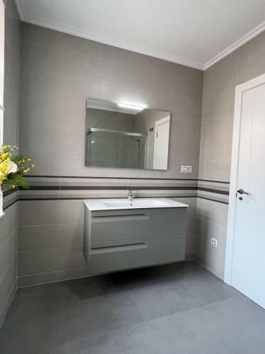 Apartamentos Maria de Lucia- Segundo Piso