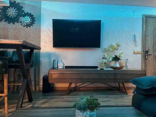 New Luxury 3-bedroom Apartment
