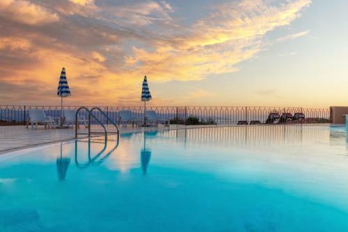 Family Apartment With Swimming Pool