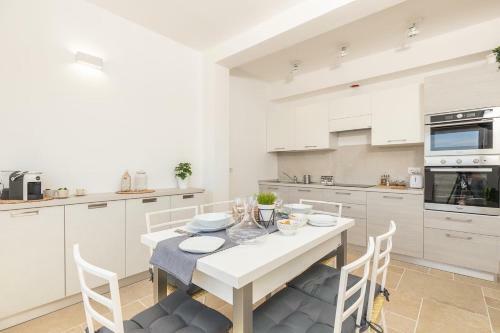 Melania Holidays Home - Pietra Di Luna