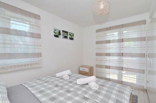 Stylish And Modern Sea View Apartment Giulia
