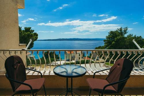 Apartments Lovre - Close To The Sea