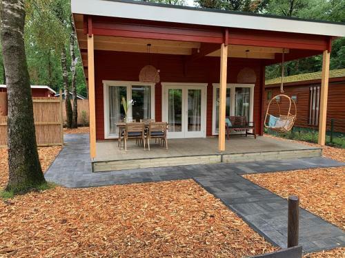 Nieuwe Tiny Lodges En Chalets Op Chaletpark Kempenbos