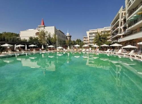 Kamelia Grand Apartments