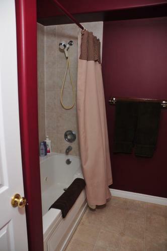 Golden Pathways Retreat B&B