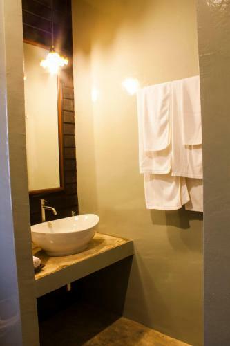 Hotel The Bank River House Ayutthaya