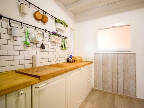 Attractive Holiday Home In Stavele Near River