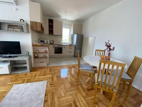 Apartamento Potpuno Opremljen Stan U Centru Trebinja