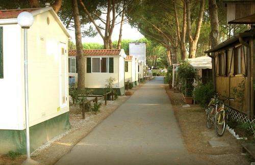 Italian Holidays Mobile House In Ameglia