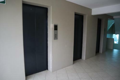 Apartamento de 4 Dormitorios, Piscina Y 2 Parqueo