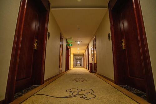 Thw Hotel