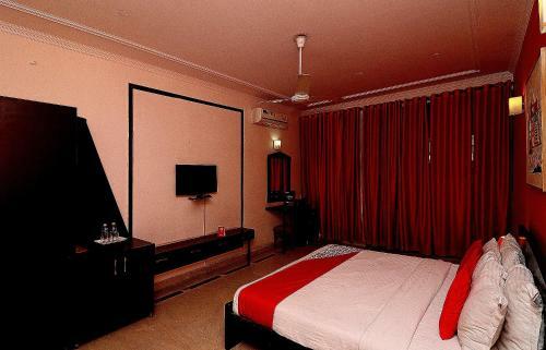 Oyo 89078 Hotel Jc Chelet