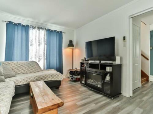 Stunning 2-bed House In Gatineau