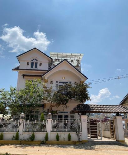 Apartamento May Flower Villa And Hotel Da Lat