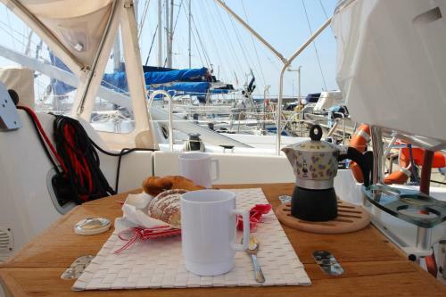 Boat & Sailing Torregrande Sinis Yachting